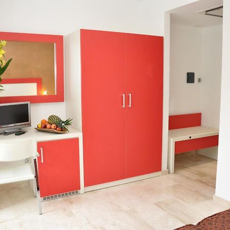 Gil'S Hotel ออลเบีย ภายนอก รูปภาพ